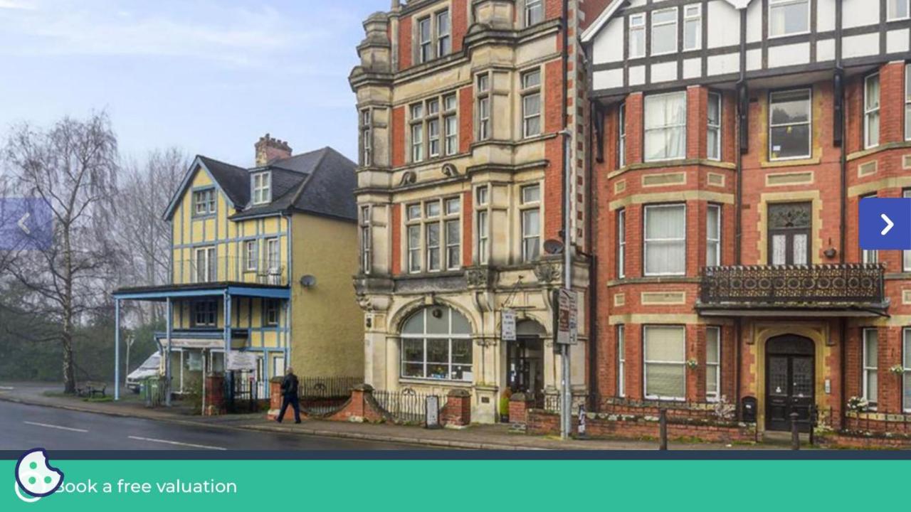 Portland House Hotel Llandrindod Wells Bagian luar foto